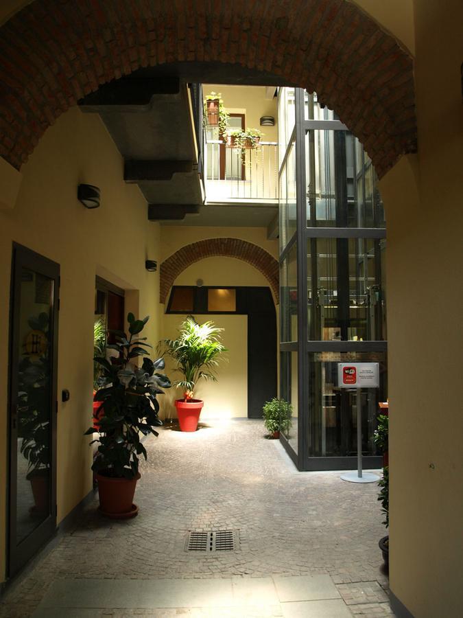 Hotel Karol Monza Bagian luar foto
