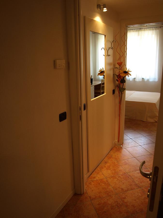 Hotel Karol Monza Bagian luar foto