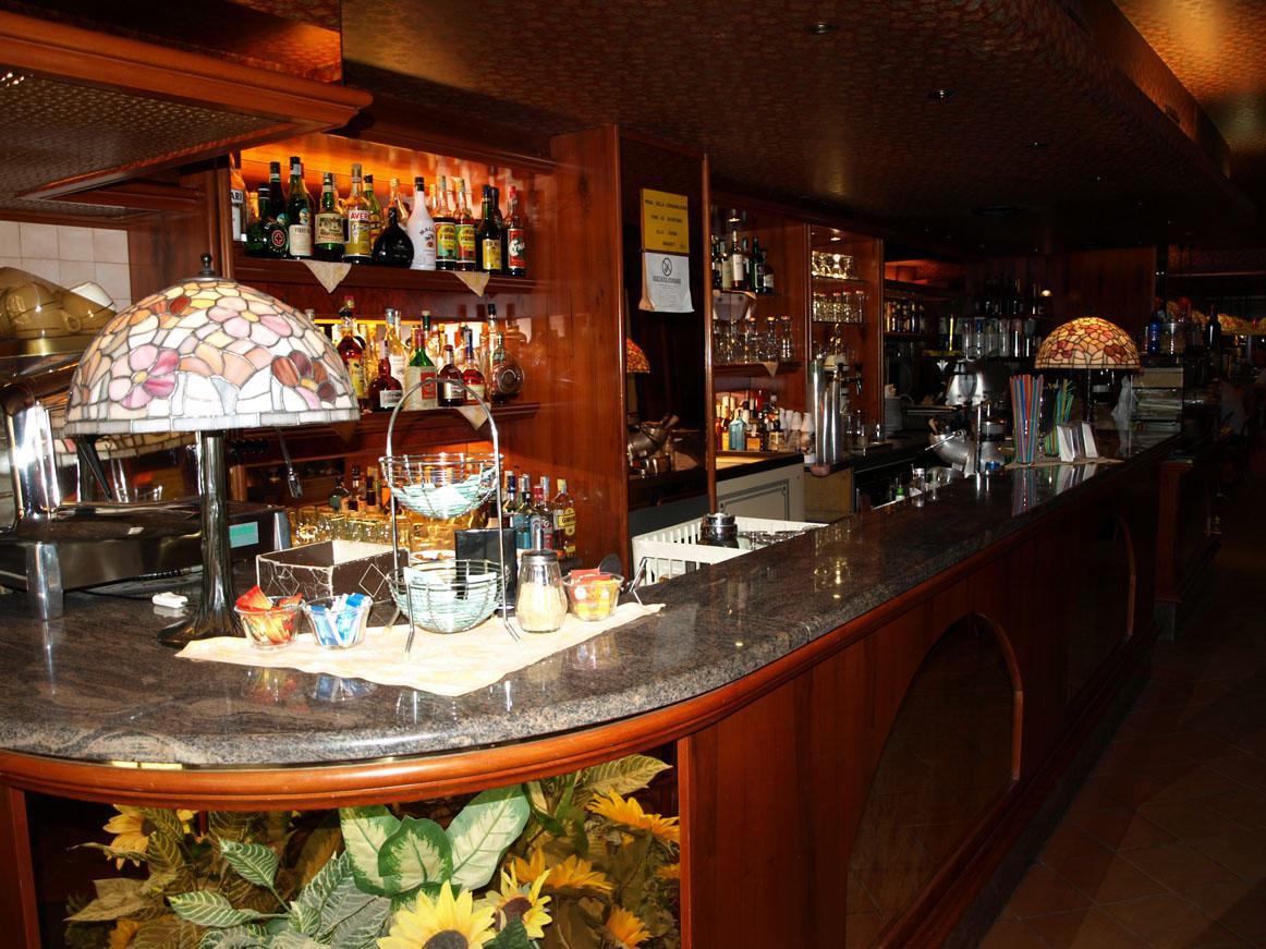 Hotel Karol Monza Bagian luar foto